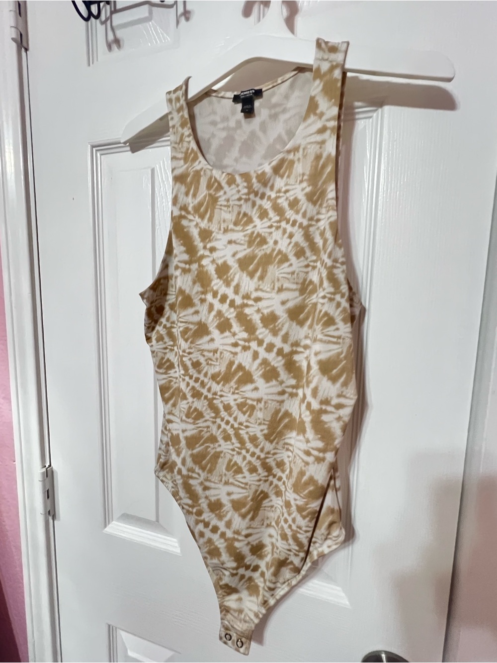 Body Contour Express Beige and White Tie-Dye Tank Bodysuit Small
